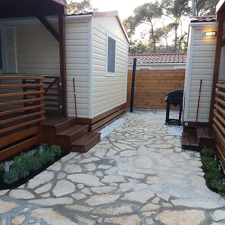 Mobile Homes G&k Holiday Üdülőpark Biograd na Moru