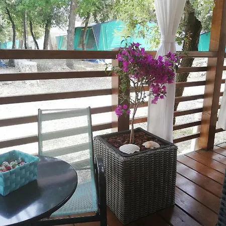 Mobile Homes G&k Holiday Üdülőpark Biograd na Moru